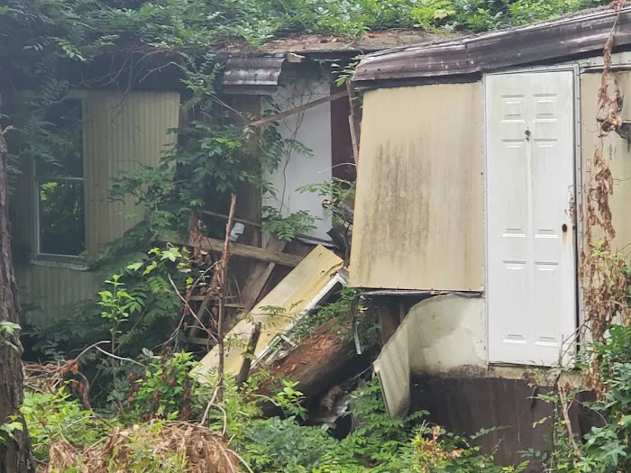 Whispering Pines Mobile Home Community Picture 1