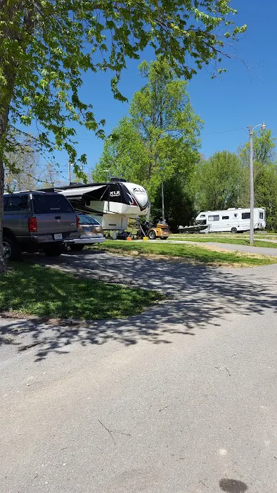 Shoreline RV Park Picture 1