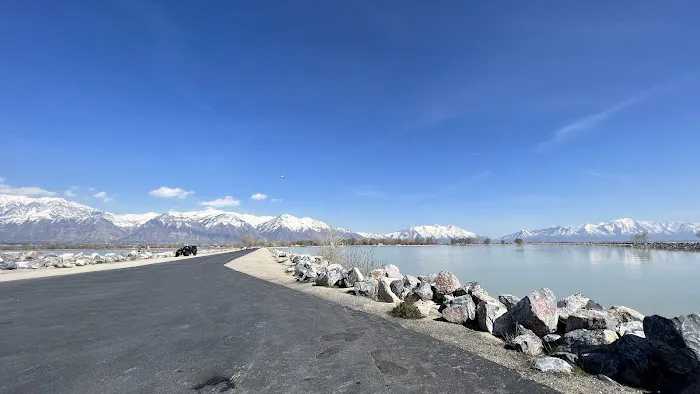 Lake Shore Campground Picture 9