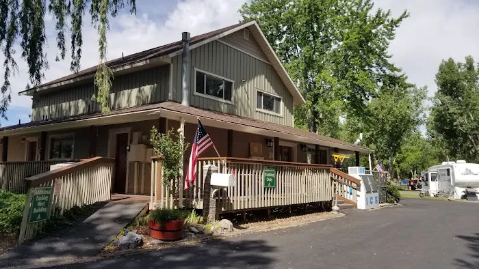 Lakeside RV Campground Picture 2