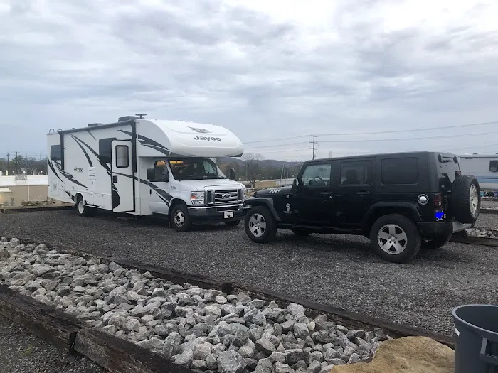 Rock Wall RV Park Picture 2