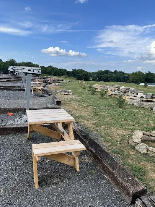 Rock Wall RV Park Picture 3