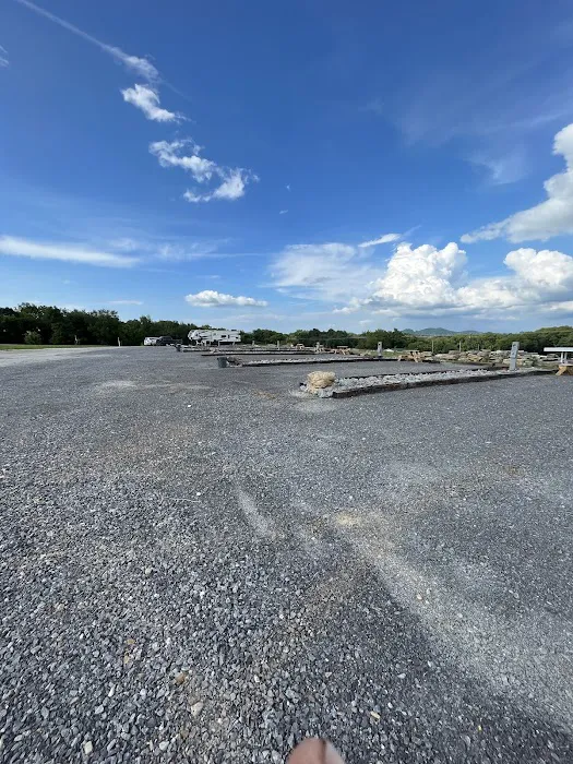 Rock Wall RV Park Picture 10