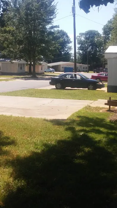 Oakwood Grove Picture 1