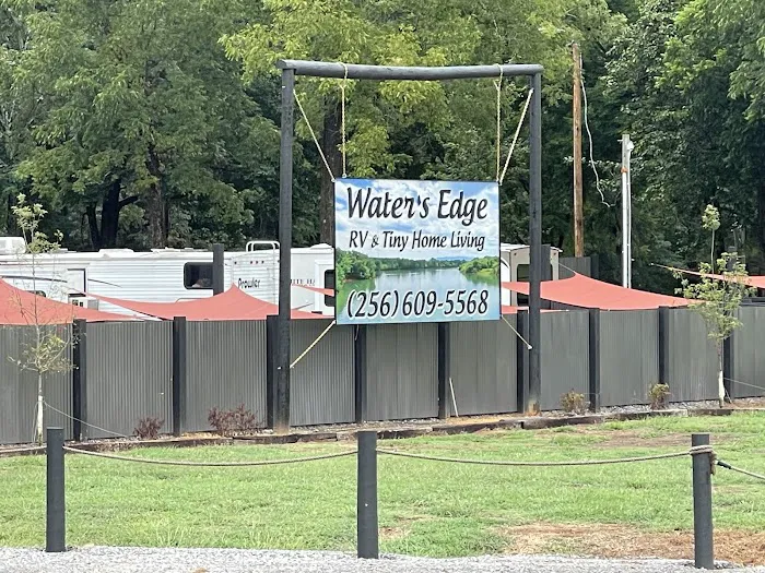 Water's Edge Living RV Park & Tiny Home Village Picture 2