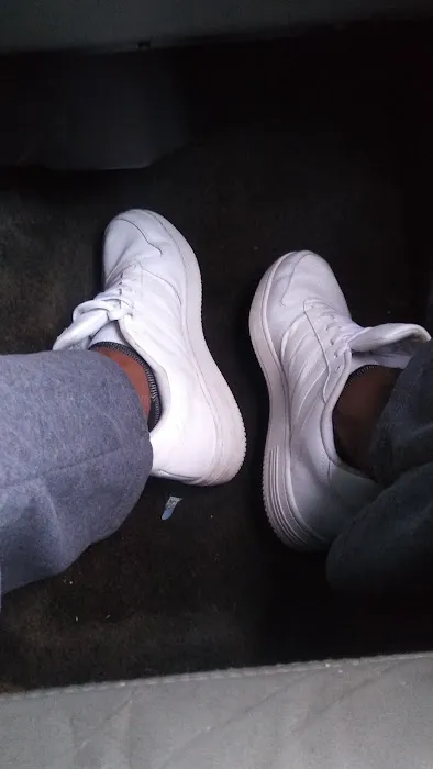 K & K Trailer Park Inc Picture 3