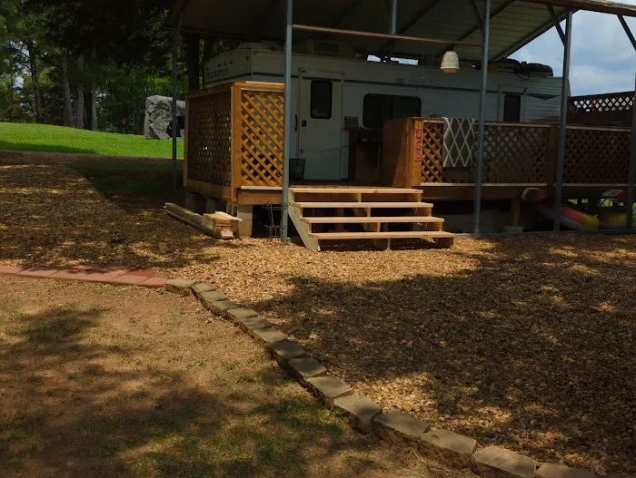 Lee's Cove RV Park Picture 8