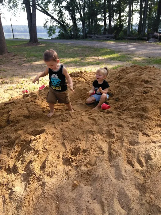 Lee's Cove RV Park Picture 5