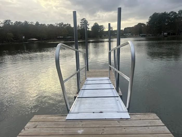 The Cove at Riverside RV Park Picture 4