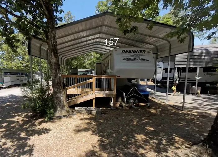 The Cove at Riverside RV Park Picture 9