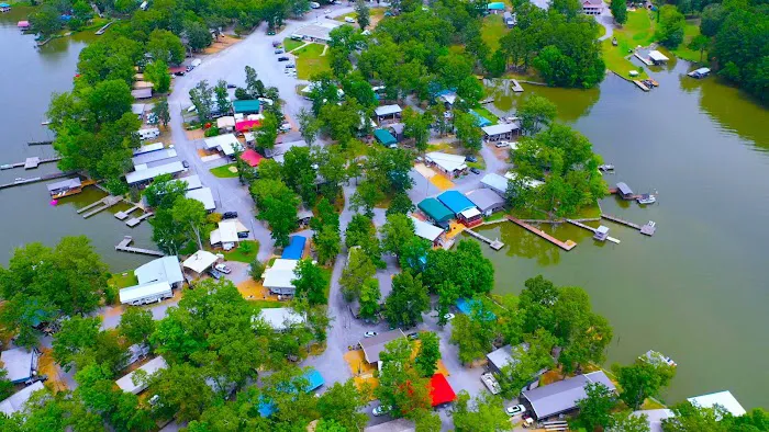 The Cove at Riverside RV Park Picture 2