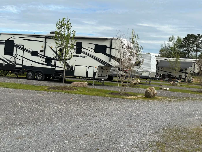 Base Camp RV Park Picture 5