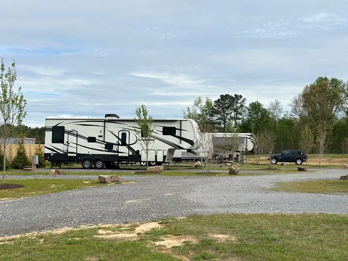 Base Camp RV Park Picture 6
