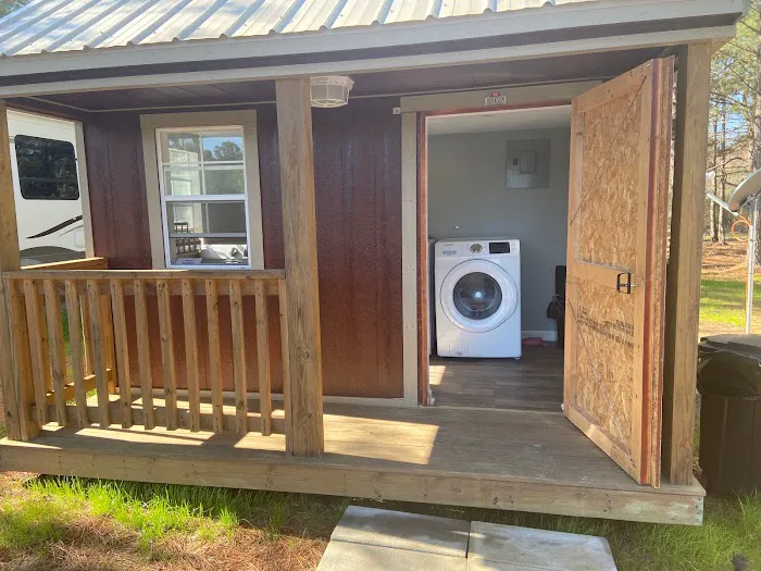 Livin On Wheels RV Park Picture 9