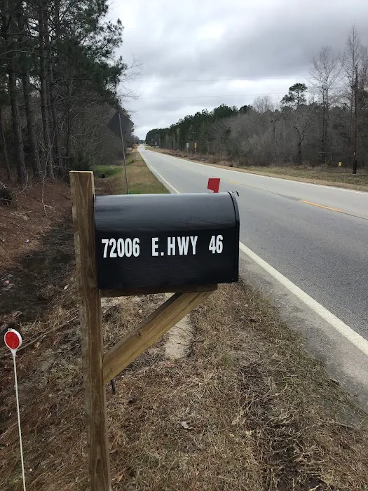 Livin On Wheels RV Park Picture 4