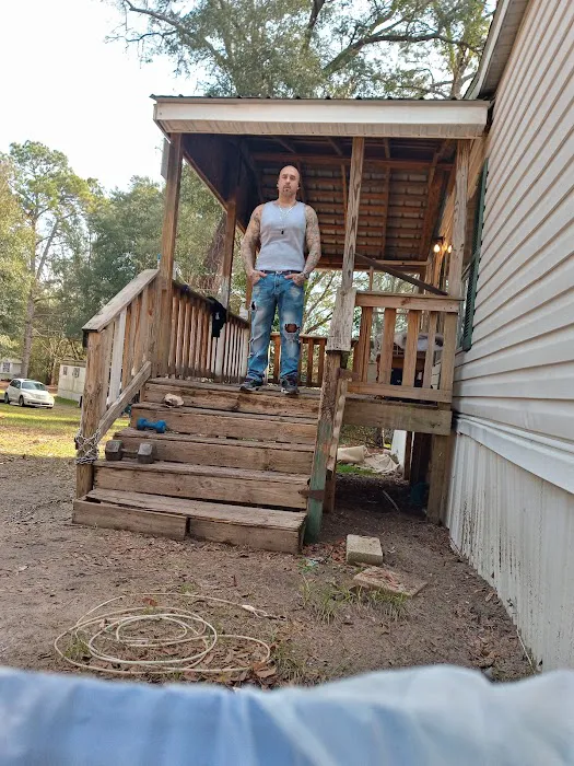 Cypress Lake Mobile Home Park Picture 9