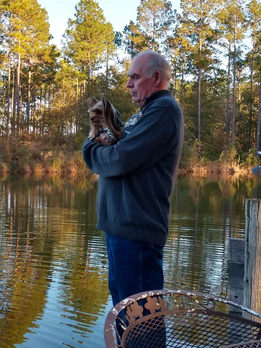 Whispering Pines RV Park Picture 7