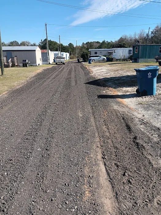 Lyons Mobile Homes Park Picture 2