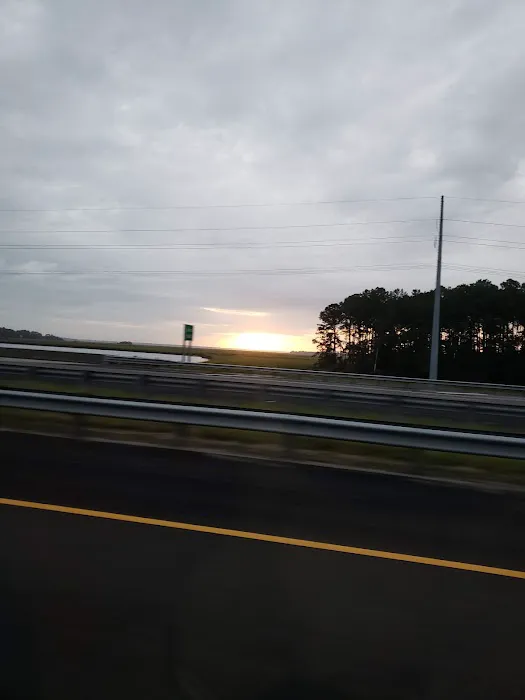 Parkwood Rv Park & Cottages Picture 3