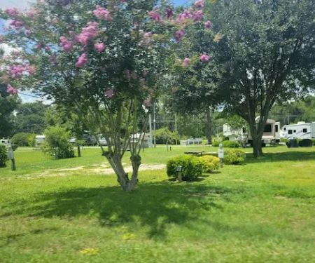 Parkwood Rv Park & Cottages