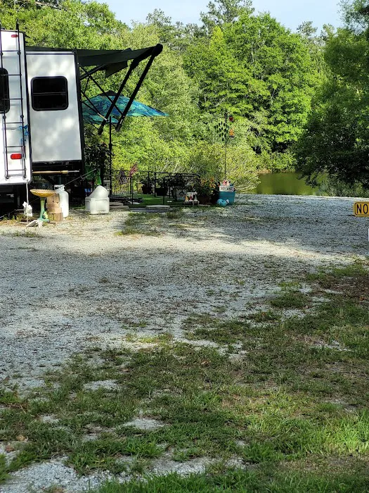 Pine Lakes RV Park Picture 5