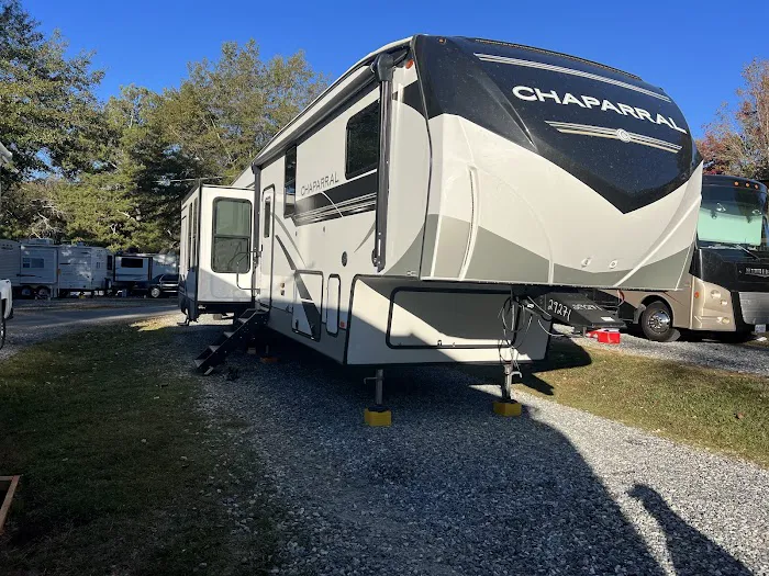 L & D RV Park Picture 6