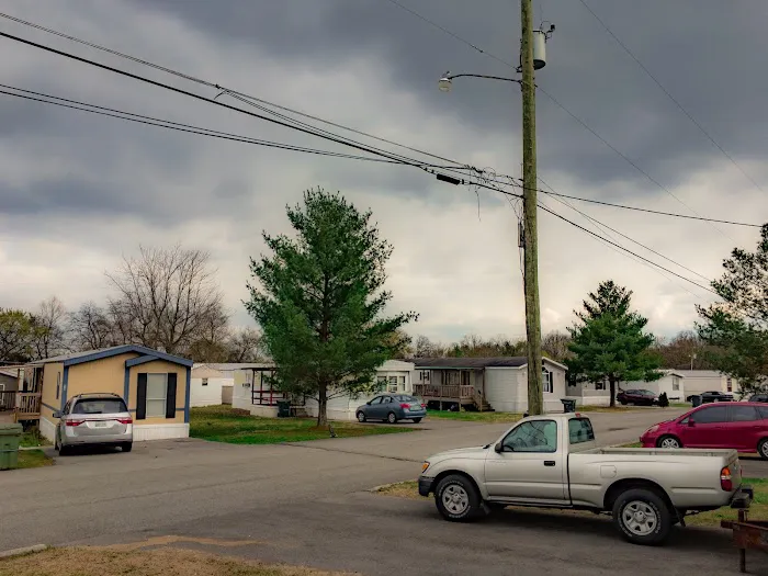 A & L Mobile Home Village Picture 10