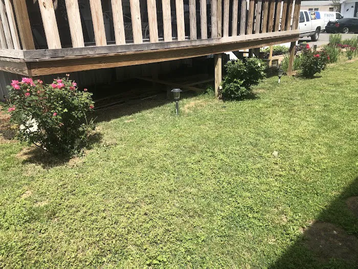 A & L Mobile Home Village Picture 3