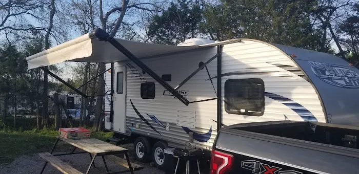 Cedar Groves RV Resort Picture 8