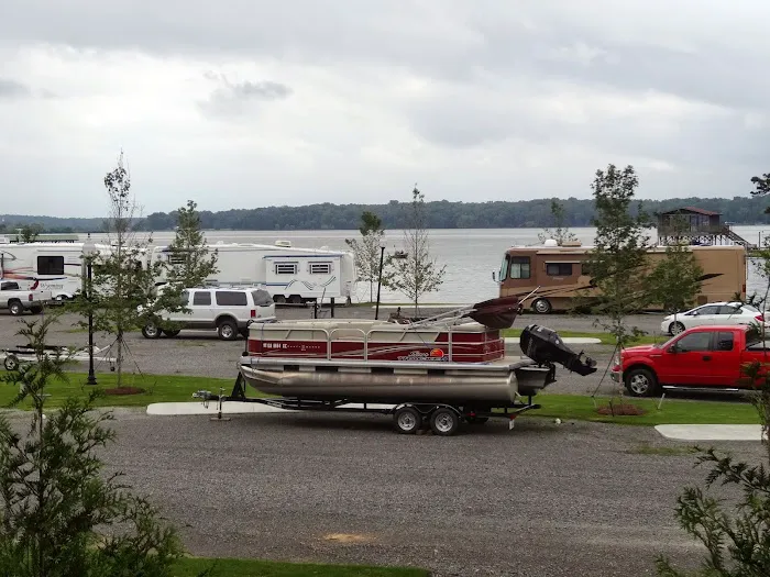 Curley's Cove RV Park Picture 9