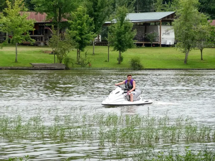 Curley's Cove RV Park Picture 7
