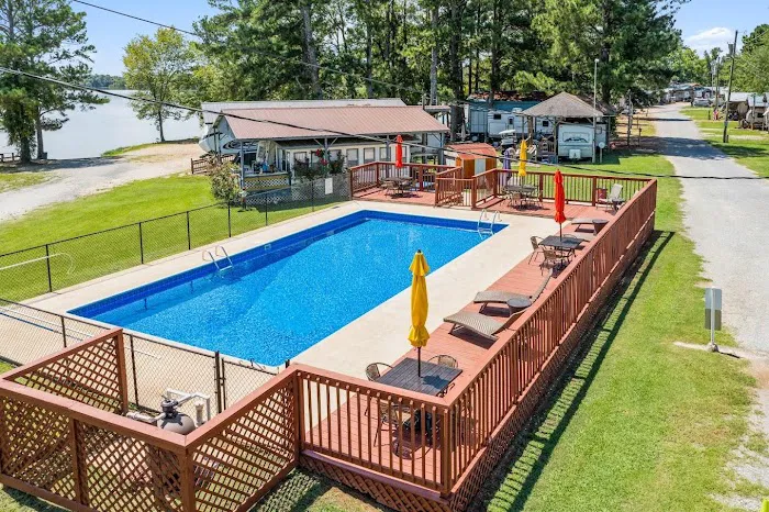 Cherokee RV Park Picture 7