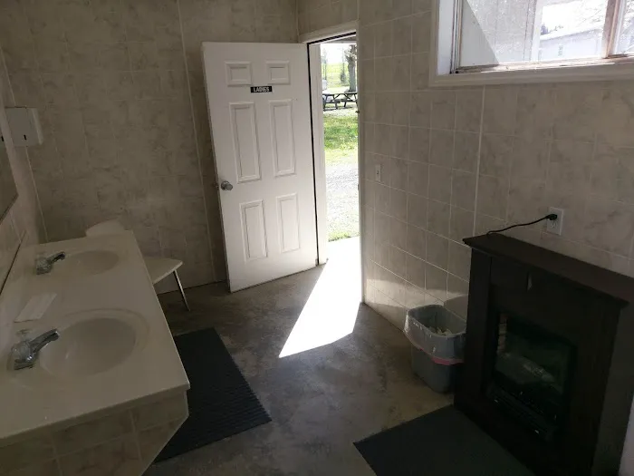 Cherokee Cove RV Park Picture 6