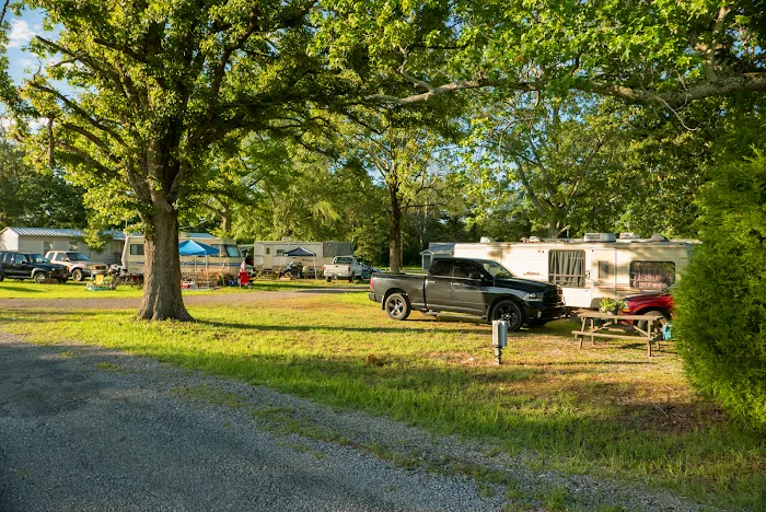 Cherokee Cove RV Park Picture 10