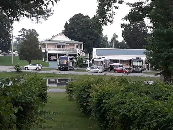 Joyland RV Park Picture 6