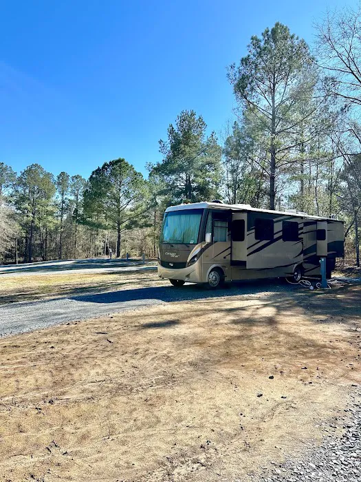 Starlit Hollow RV Park Picture 3