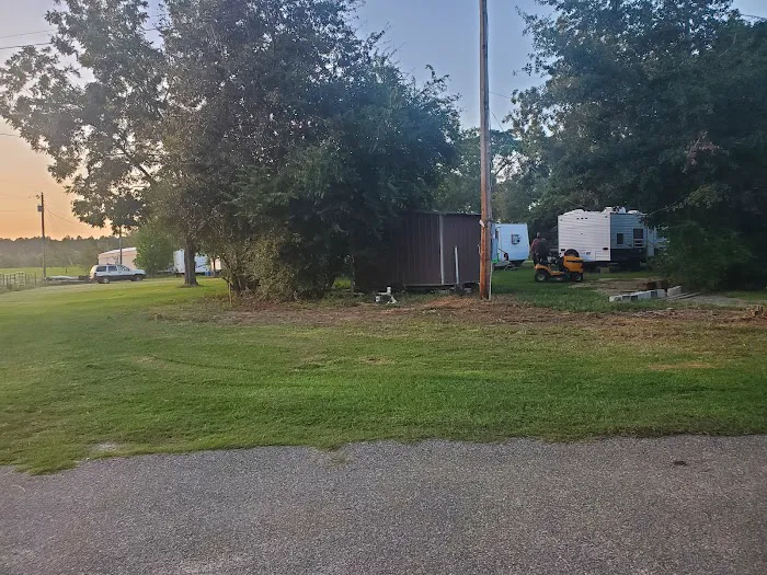 Pecan Grove RV Park Picture 4