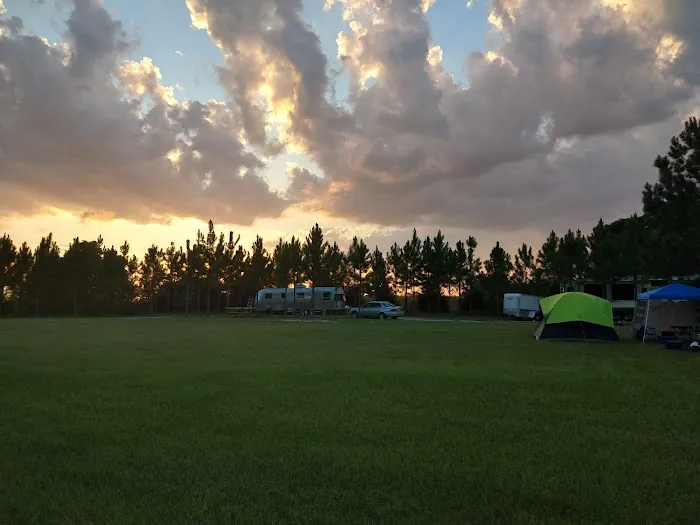 Honeysuckle Farm RV Park Picture 6