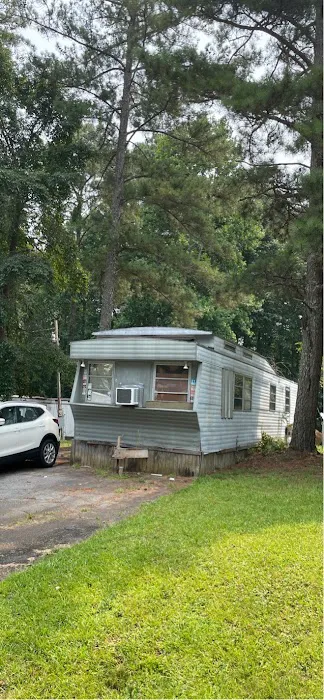 Cook's Mobile Home Park Picture 4