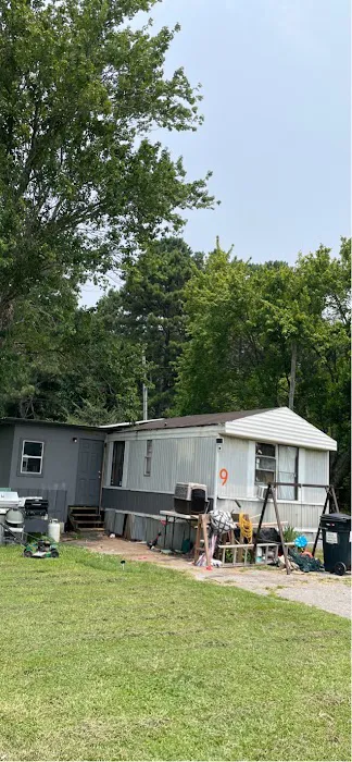 Cook's Mobile Home Park Picture 1