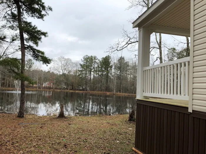 Cedar Village Manufactured Housing Picture 10