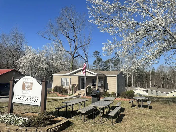 Cedar Village Manufactured Housing Picture 3