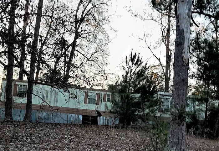 Emerald Mobile Home Park Picture 5