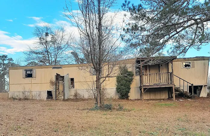 Emerald Mobile Home Park Picture 4