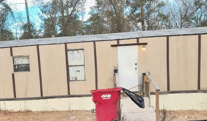 Emerald Mobile Home Park Picture 1