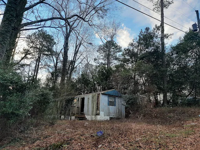 Emerald Mobile Home Park Picture 6