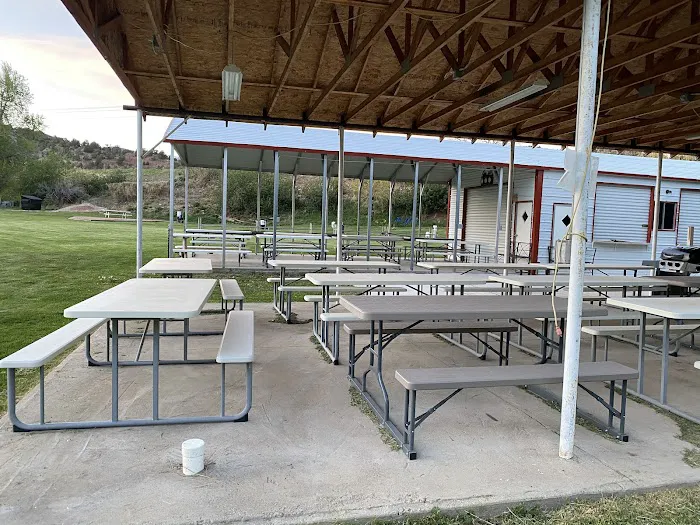 Over The Hill RV Park Picture 9