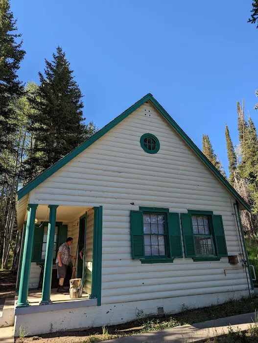 Mammoth Guard Station Picture 2