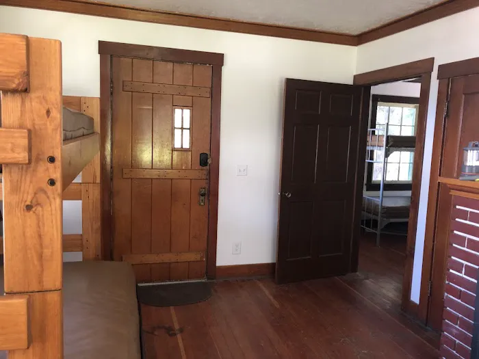 Mammoth Guard Station Picture 3