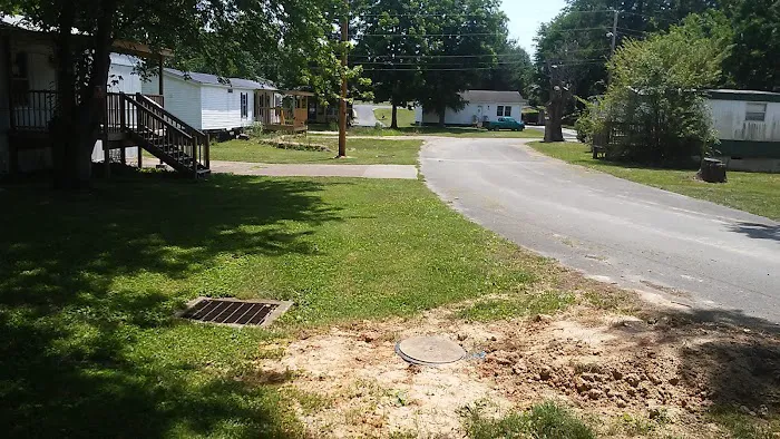 Leeward Mobile Home Park Picture 2